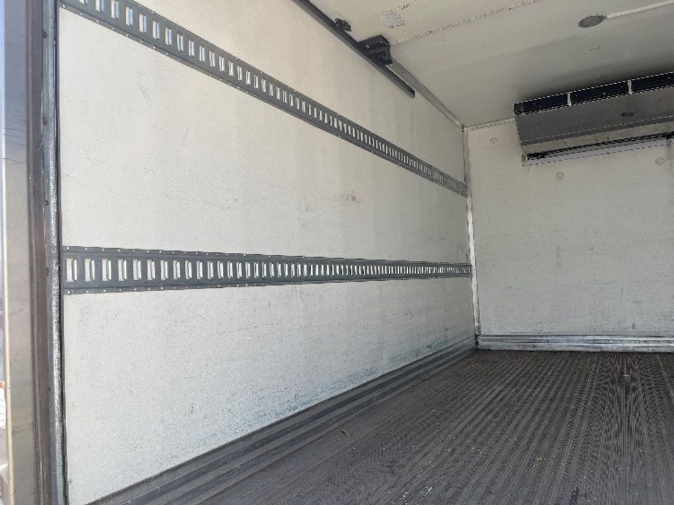 Refrigerated Truck-Light and Medium Duty Trucks-Isuzu-2020-NQR-El Paso-TX-66,100\n\t\tmiles-$ 59,500 - Image 11