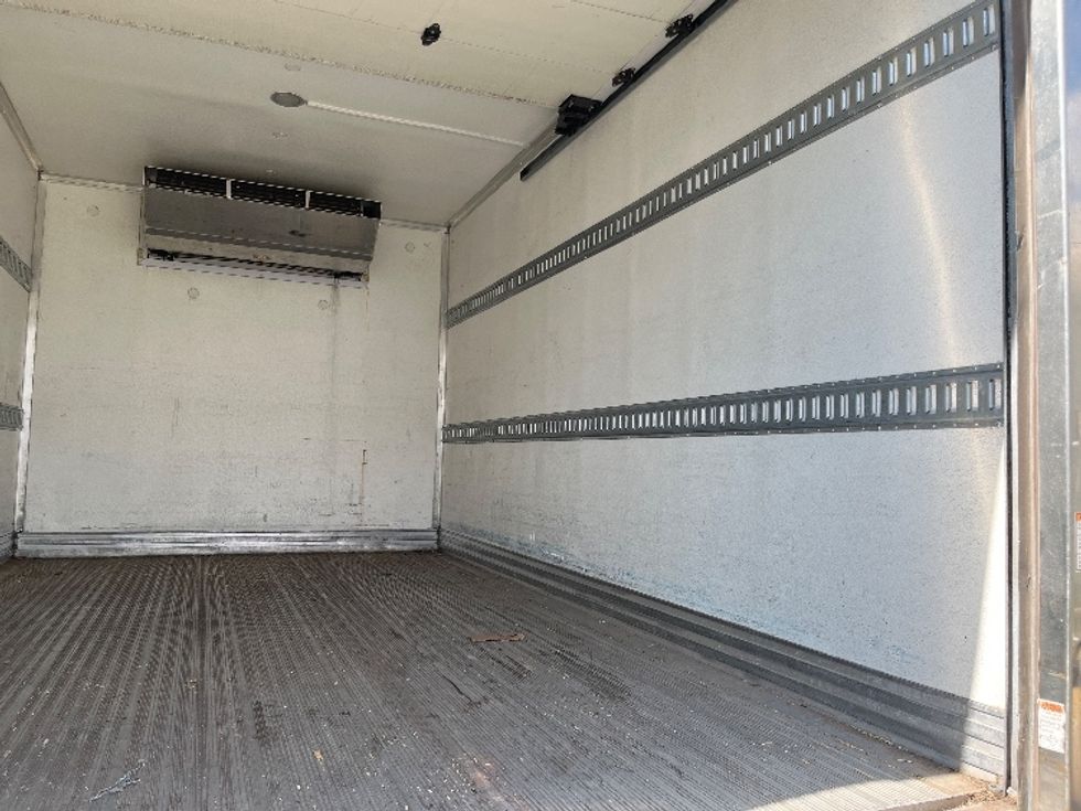Refrigerated Truck-Light and Medium Duty Trucks-Isuzu-2020-NQR-El Paso-TX-66,100\n\t\tmiles-$ 59,500 - Image 12