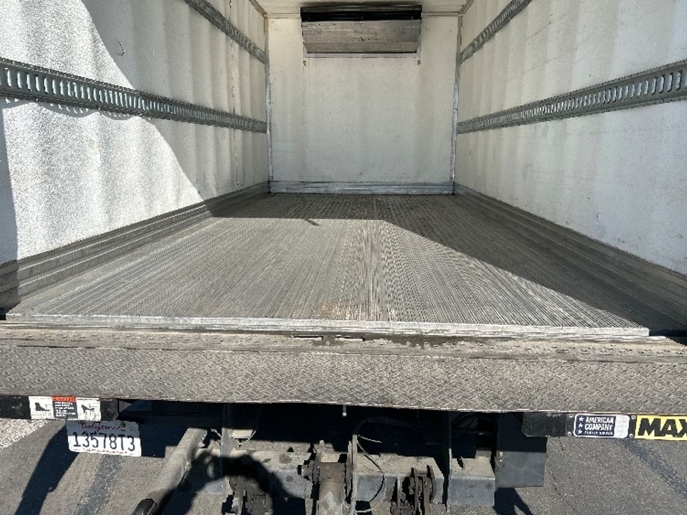 Refrigerated Truck-Light and Medium Duty Trucks-Isuzu-2020-NQR-Fresno-CA-117,135\n\t\tmiles-$ 59,000 - Image 10