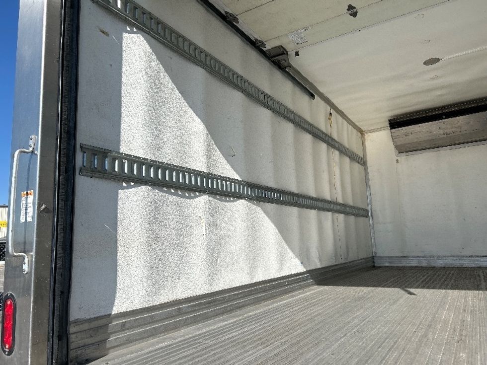 Refrigerated Truck-Light and Medium Duty Trucks-Isuzu-2020-NQR-Fresno-CA-117,135\n\t\tmiles-$ 59,000 - Image 11