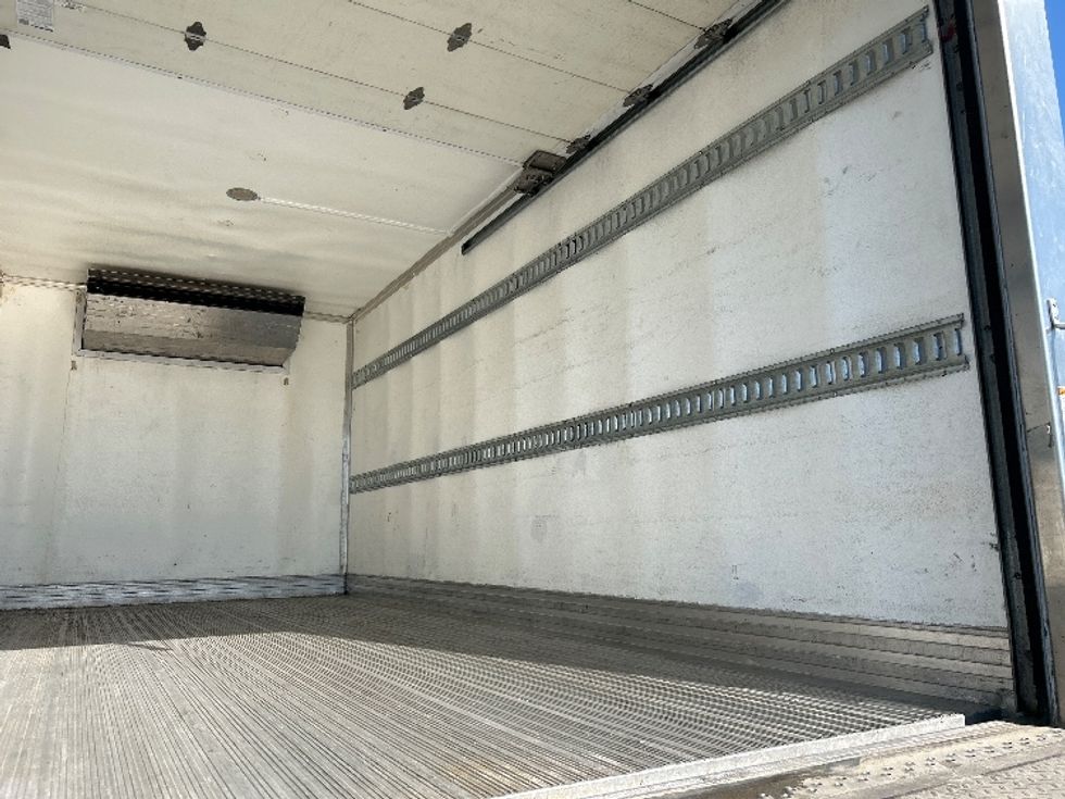 Refrigerated Truck-Light and Medium Duty Trucks-Isuzu-2020-NQR-Fresno-CA-117,135\n\t\tmiles-$ 59,000 - Image 12