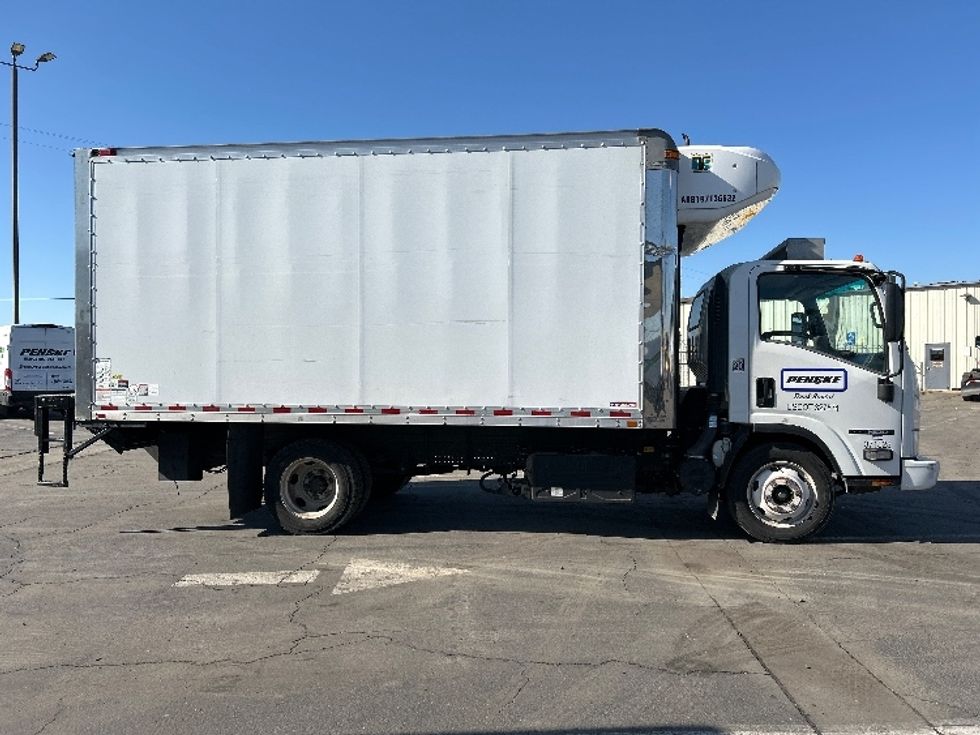 Refrigerated Truck-Light and Medium Duty Trucks-Isuzu-2020-NQR-Fresno-CA-117,135\n\t\tmiles-$ 59,000 - Image 15