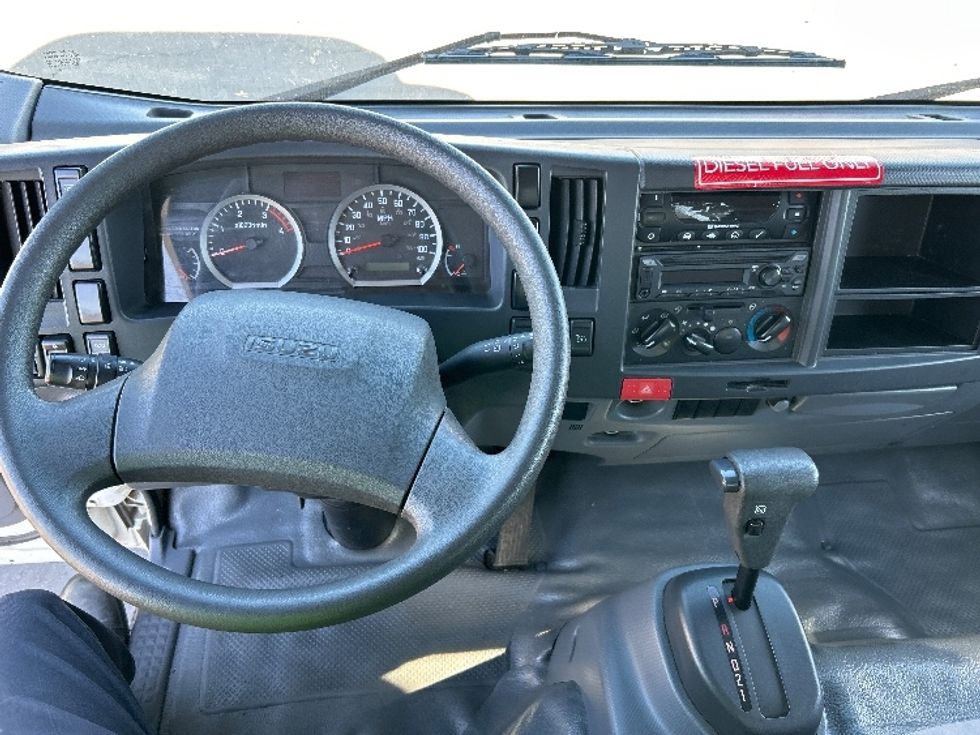 Refrigerated Truck-Light and Medium Duty Trucks-Isuzu-2020-NQR-Fresno-CA-117,135\n\t\tmiles-$ 59,000 - Image 18