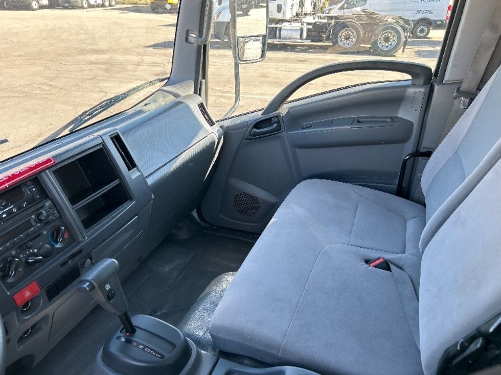 Refrigerated Truck-Light and Medium Duty Trucks-Isuzu-2020-NQR-Fresno-CA-117,135\n\t\tmiles-$ 59,000 - Image 19