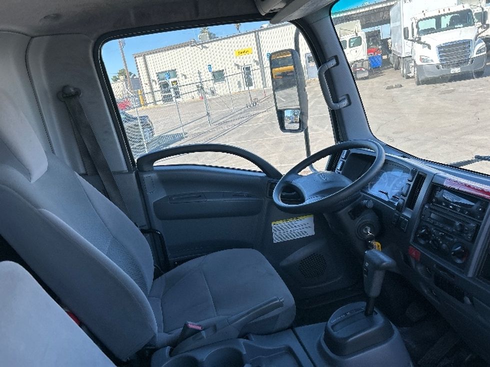 Refrigerated Truck-Light and Medium Duty Trucks-Isuzu-2020-NQR-Fresno-CA-117,135\n\t\tmiles-$ 59,000 - Image 22