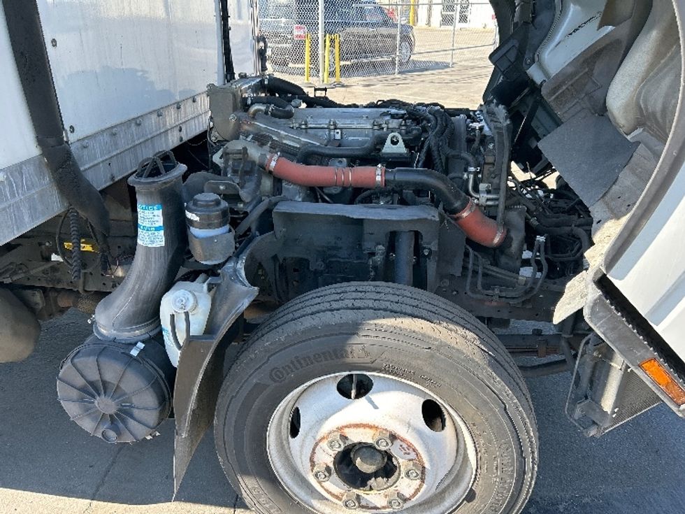 Refrigerated Truck-Light and Medium Duty Trucks-Isuzu-2020-NQR-Fresno-CA-117,135\n\t\tmiles-$ 59,000 - Image 23