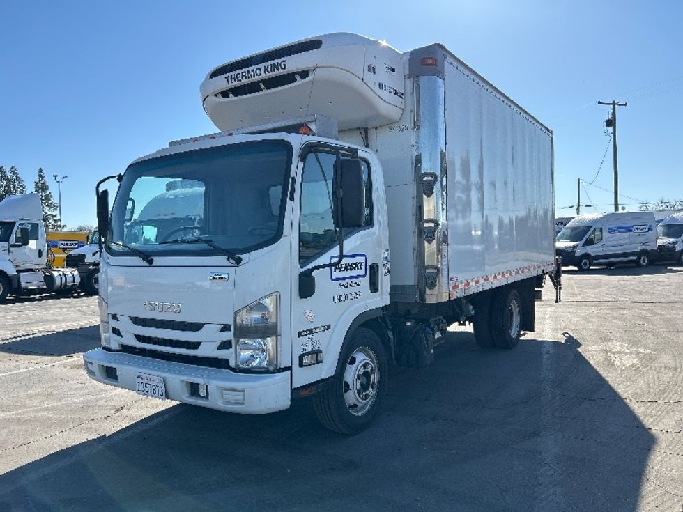 Refrigerated Truck-Light and Medium Duty Trucks-Isuzu-2020-NQR-Fresno-CA-117,135\n\t\tmiles-$ 59,000 - Image 3
