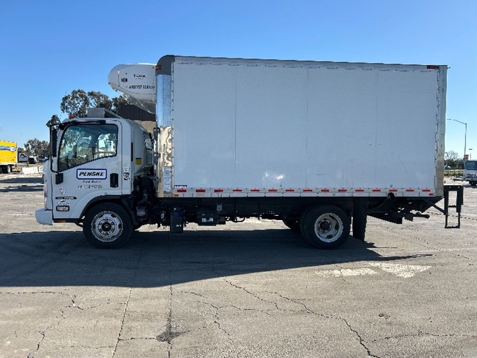 Refrigerated Truck-Light and Medium Duty Trucks-Isuzu-2020-NQR-Fresno-CA-117,135\n\t\tmiles-$ 59,000 - Image 4