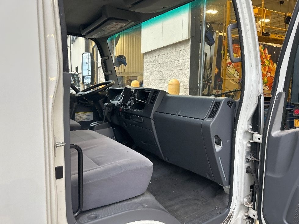 Refrigerated Truck-Light and Medium Duty Trucks-Isuzu-2020-NQR-La Mirada-CA-107,015\n\t\tmiles-$ 47,500 - Image 20