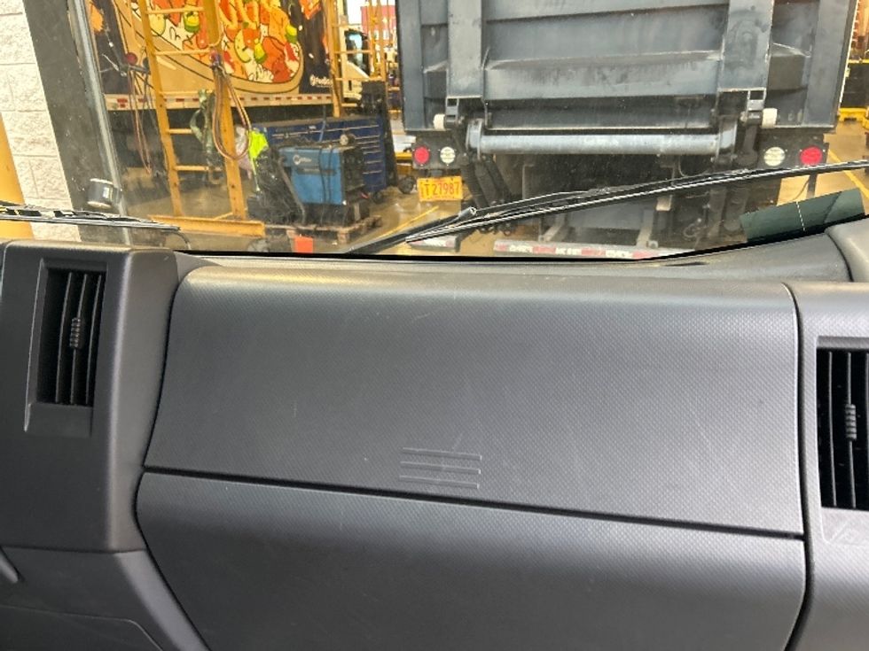 Refrigerated Truck-Light and Medium Duty Trucks-Isuzu-2020-NQR-La Mirada-CA-107,015\n\t\tmiles-$ 47,500 - Image 21