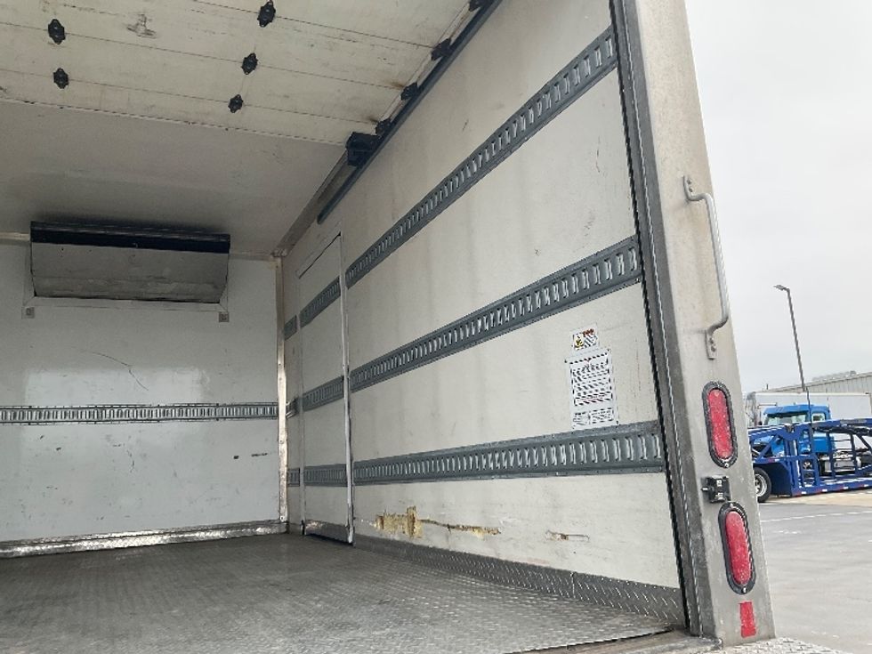 Refrigerated Truck-Light and Medium Duty Trucks-Isuzu-2020-NQR-Lancaster-PA-117,526\n\t\tmiles-$ 52,000 - Image 12