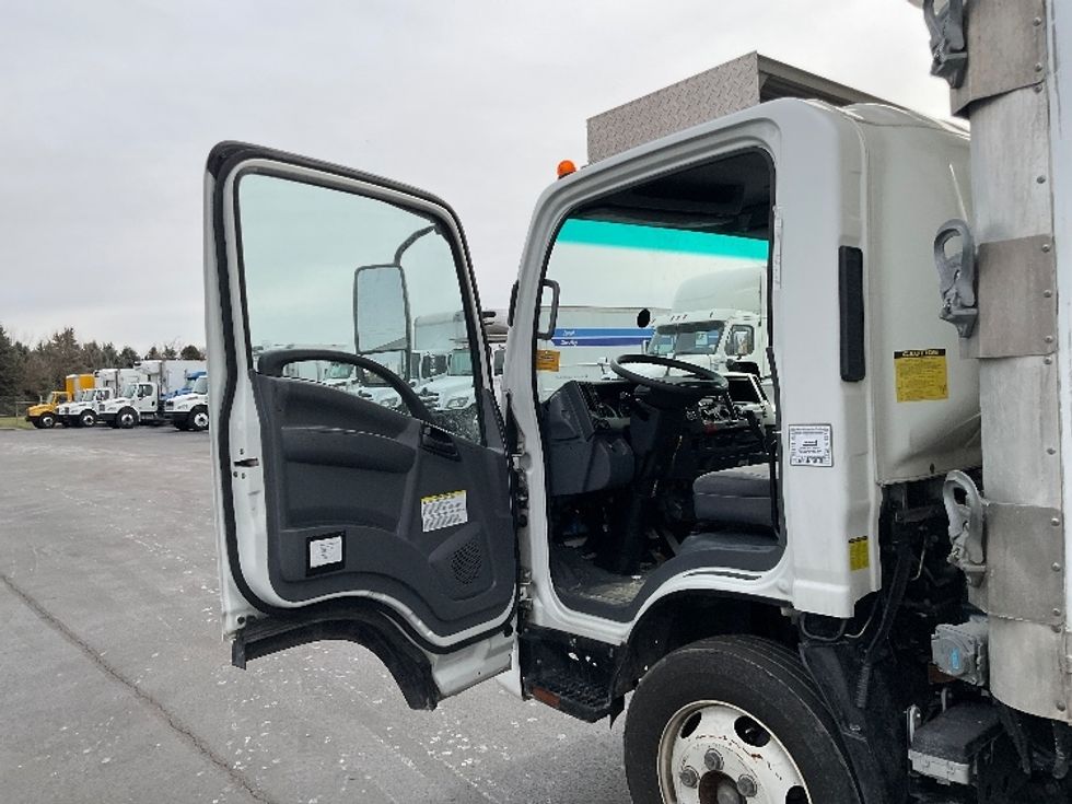 Refrigerated Truck-Light and Medium Duty Trucks-Isuzu-2020-NQR-Lancaster-PA-117,526\n\t\tmiles-$ 52,000 - Image 16