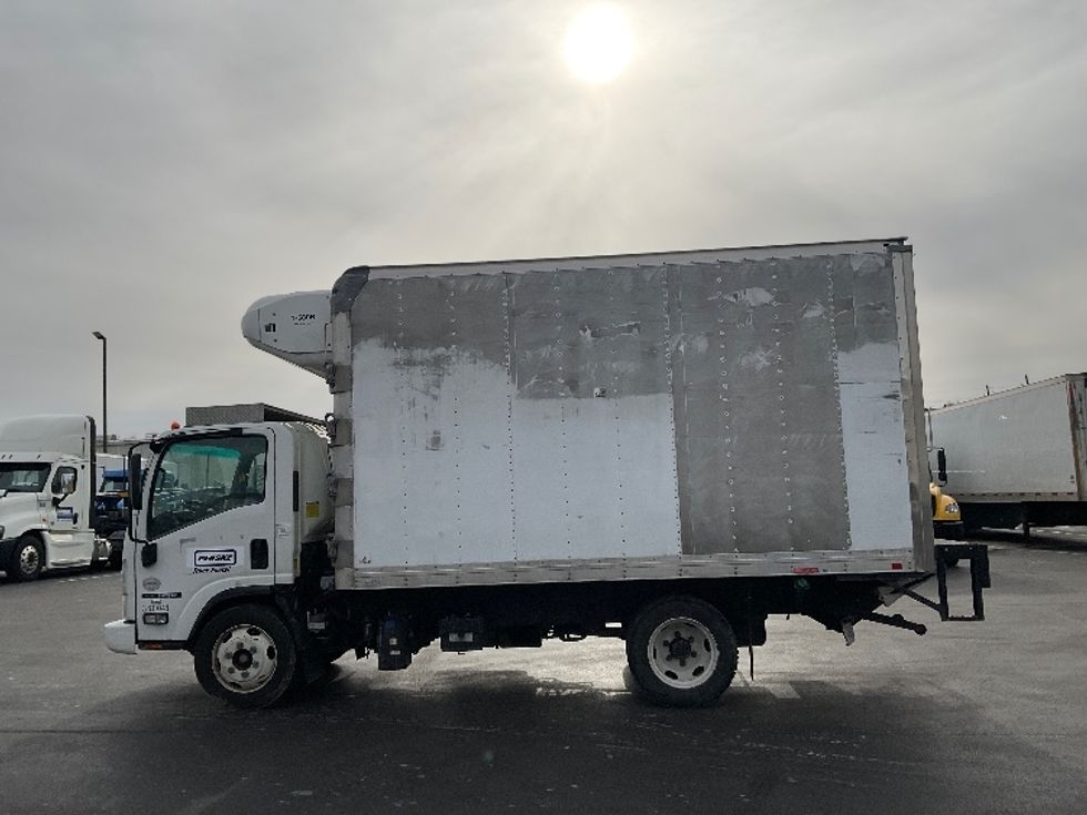 Refrigerated Truck-Light and Medium Duty Trucks-Isuzu-2020-NQR-Lancaster-PA-117,526\n\t\tmiles-$ 52,000 - Image 4