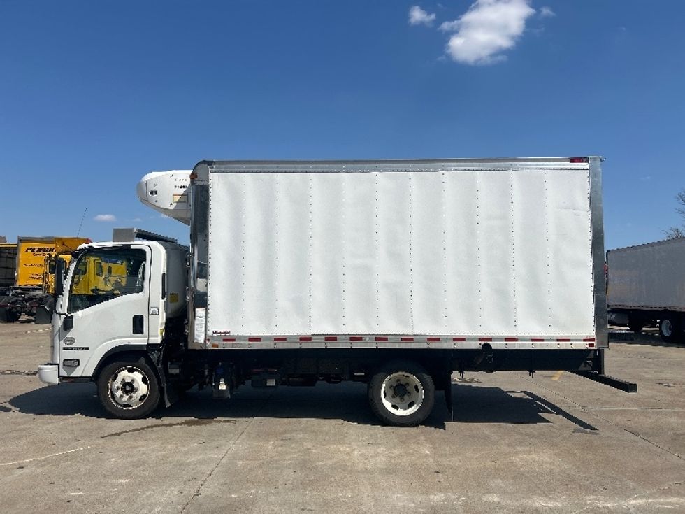 Refrigerated Truck-Light and Medium Duty Trucks-Isuzu-2020-NQR-Memphis-TN-135,520\n\t\tmiles-$ 51,000 - Image 4