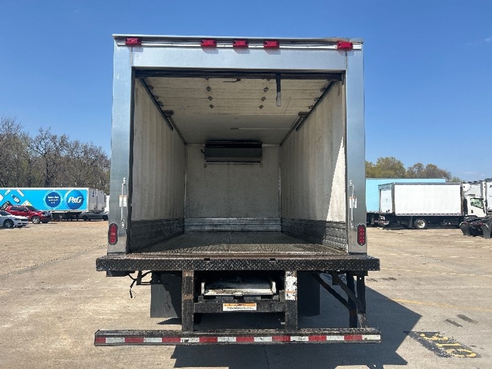 Refrigerated Truck-Light and Medium Duty Trucks-Isuzu-2020-NQR-Memphis-TN-135,520\n\t\tmiles-$ 51,000 - Image 8