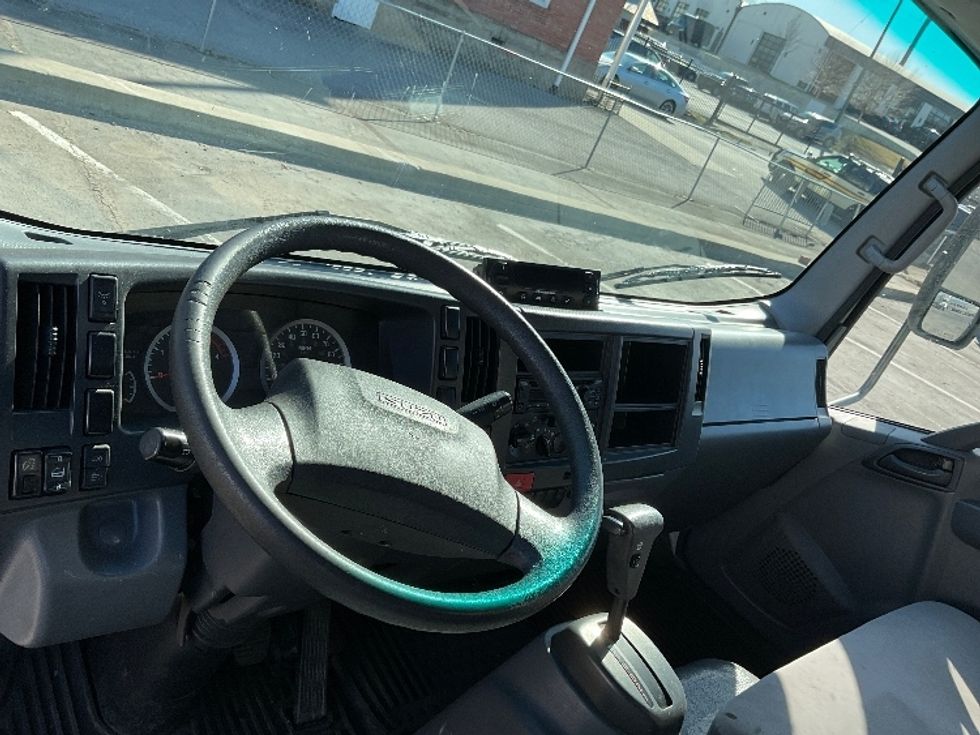 Refrigerated Truck-Light and Medium Duty Trucks-Isuzu-2020-NQR-Mount Juliet-TN-139,822\n\t\tmiles-$ 54,000 - Image 16