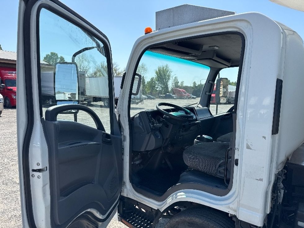 Refrigerated Truck-Light and Medium Duty Trucks-Isuzu-2020-NQR-Muskogee-OK-158,139\n\t\tmiles-$ 35,000 - Image 16