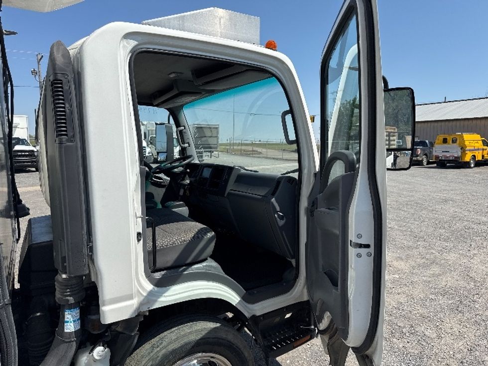 Refrigerated Truck-Light and Medium Duty Trucks-Isuzu-2020-NQR-Muskogee-OK-158,139\n\t\tmiles-$ 35,000 - Image 20