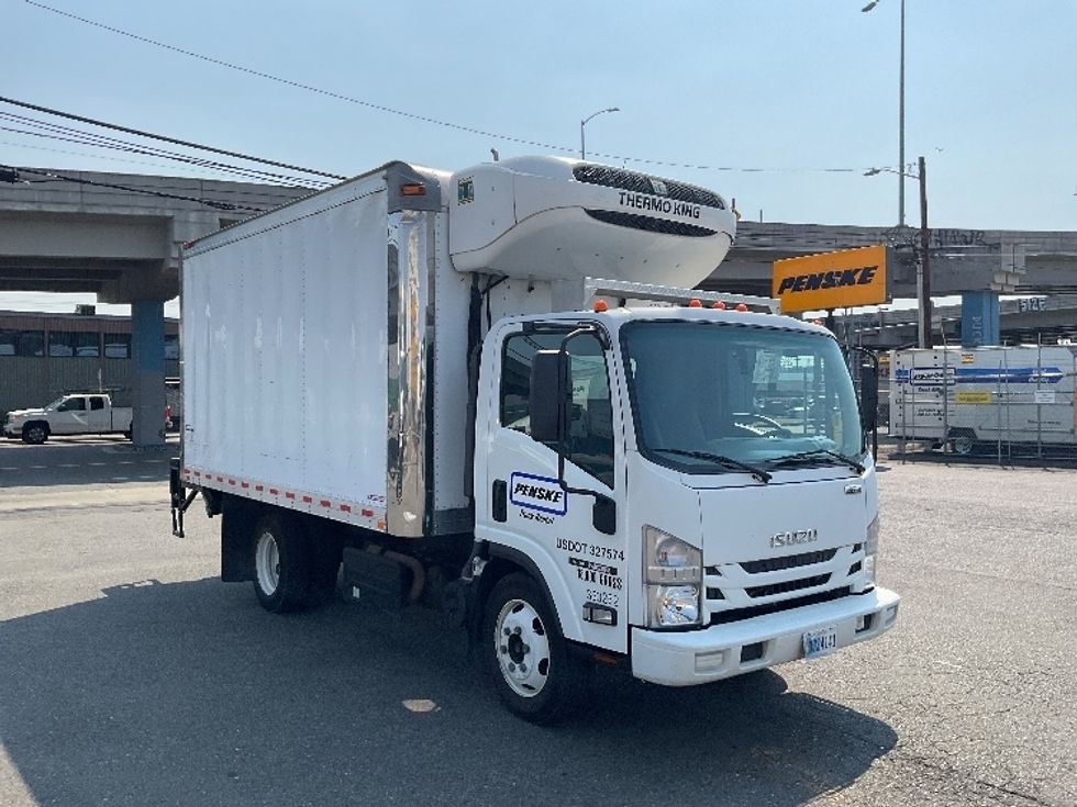 Refrigerated Truck-Light and Medium Duty Trucks-Isuzu-2020-NQR-Seattle-WA-130,000\n\t\tmiles-$ 51,000 - Image 1