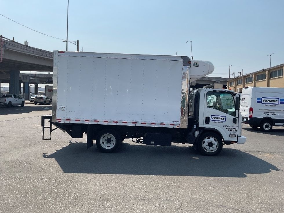 Refrigerated Truck-Light and Medium Duty Trucks-Isuzu-2020-NQR-Seattle-WA-130,000\n\t\tmiles-$ 51,000 - Image 15