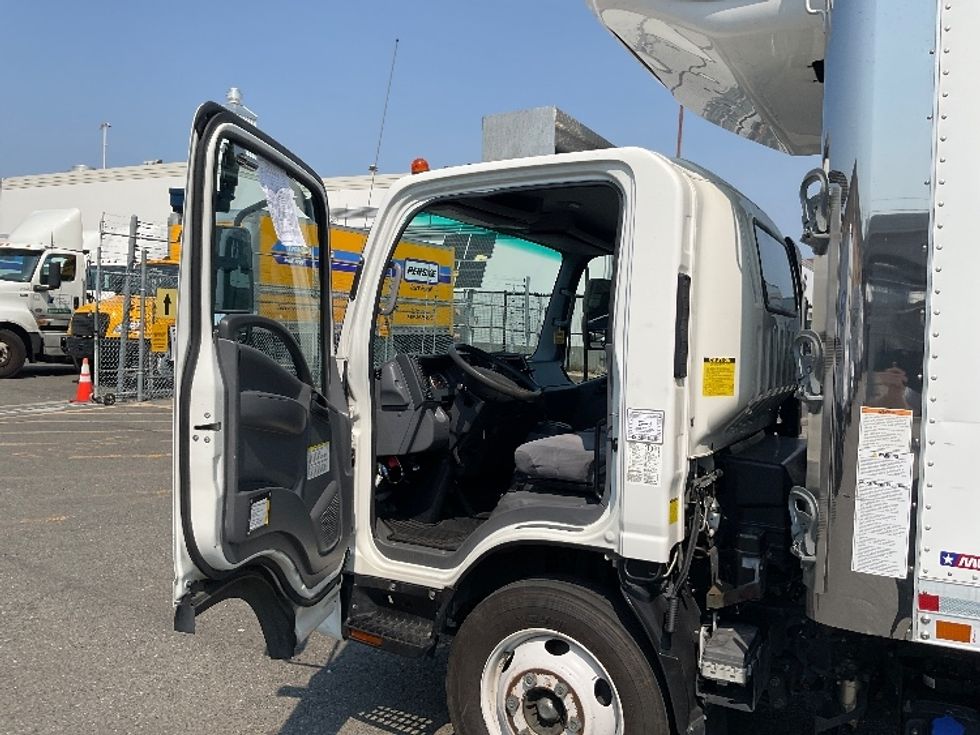 Refrigerated Truck-Light and Medium Duty Trucks-Isuzu-2020-NQR-Seattle-WA-130,000\n\t\tmiles-$ 51,000 - Image 16