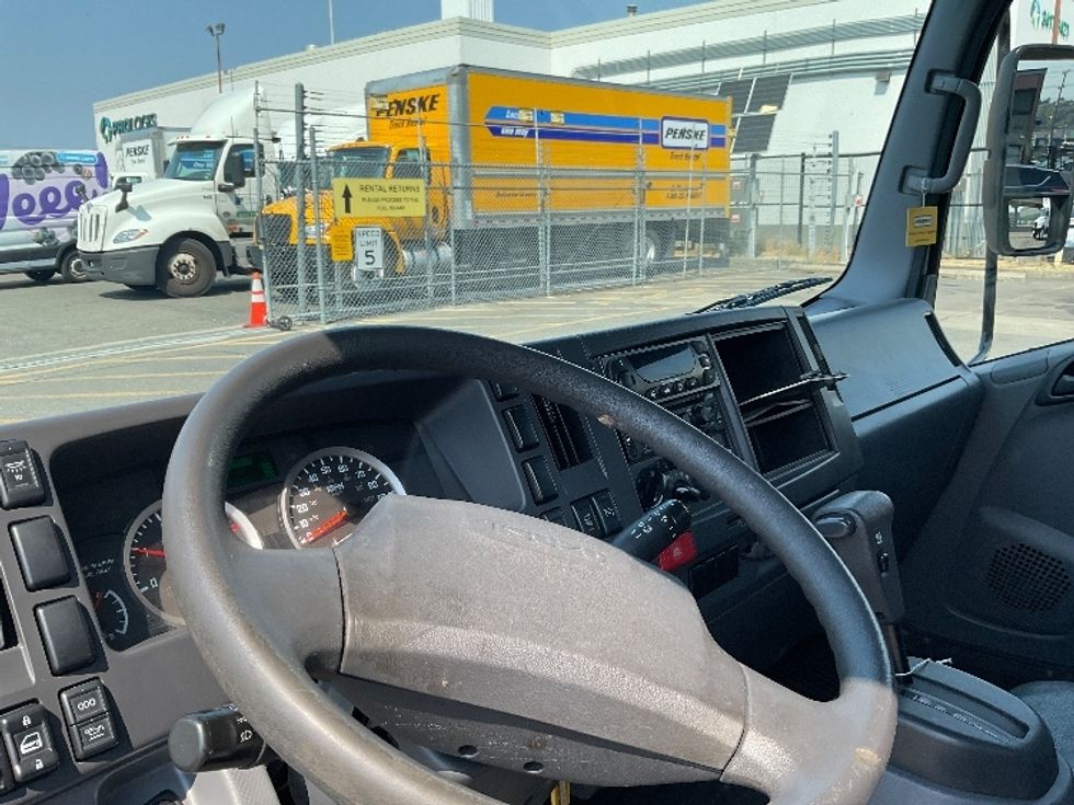 Refrigerated Truck-Light and Medium Duty Trucks-Isuzu-2020-NQR-Seattle-WA-130,000\n\t\tmiles-$ 51,000 - Image 17