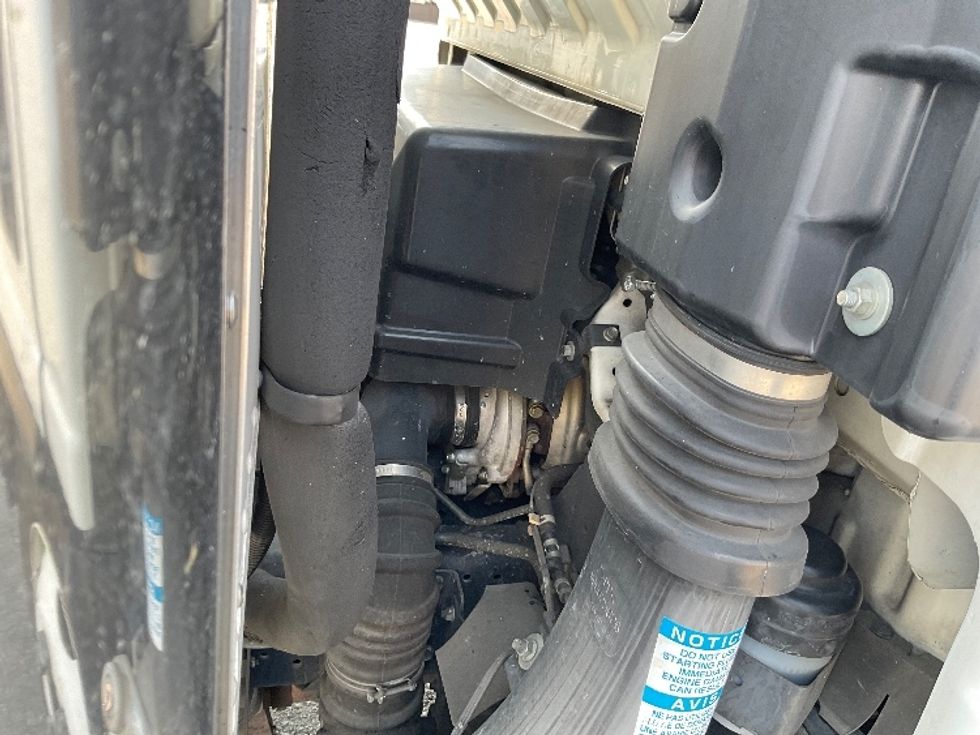 Refrigerated Truck-Light and Medium Duty Trucks-Isuzu-2020-NQR-Seattle-WA-130,000\n\t\tmiles-$ 51,000 - Image 23
