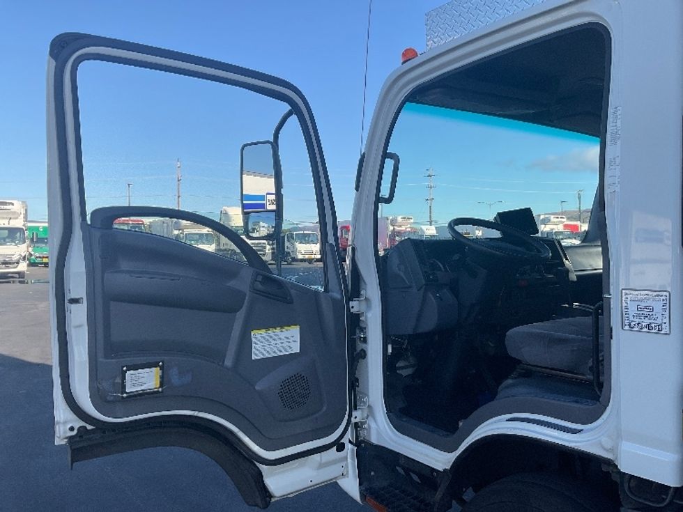 Refrigerated Truck-Light and Medium Duty Trucks-Isuzu-2020-NQR-Torrance-CA-106,006\n\t\tmiles-$ 56,250 - Image 16