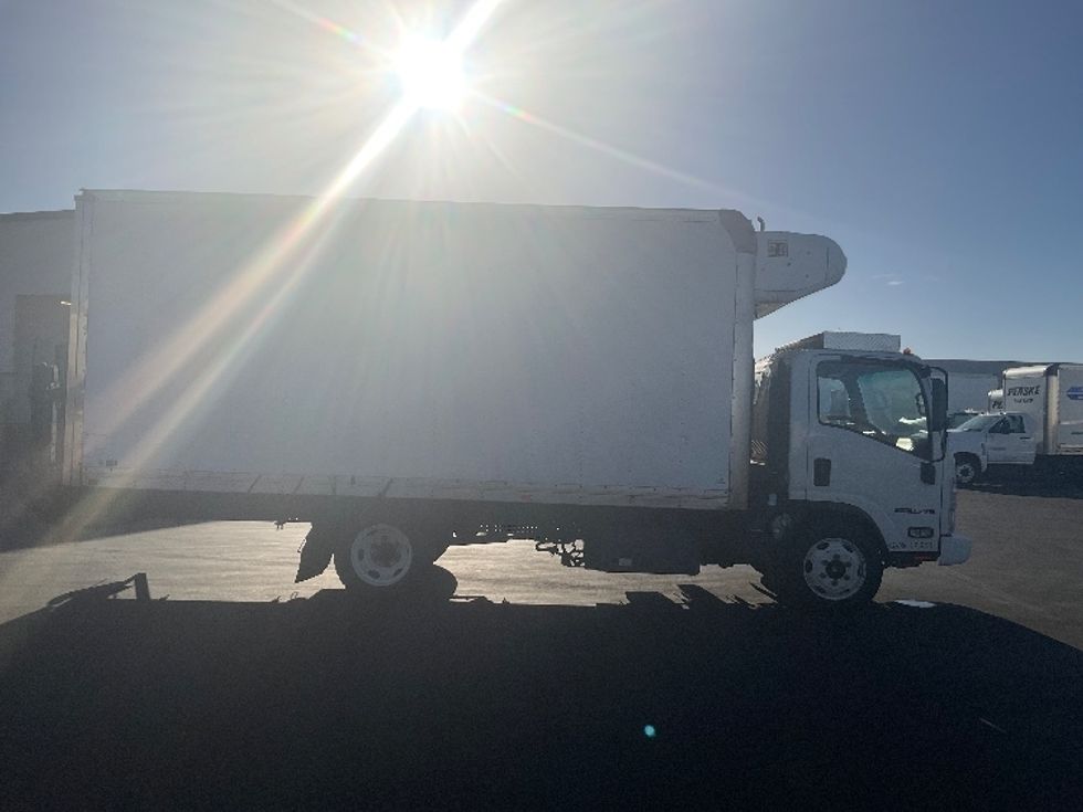 Refrigerated Truck-Light and Medium Duty Trucks-Isuzu-2020-NQR-Torrance-CA-107,058\n\t\tmiles-$ 56,250 - Image 15