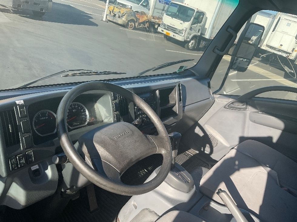 Refrigerated Truck-Light and Medium Duty Trucks-Isuzu-2020-NQR-Torrance-CA-107,058\n\t\tmiles-$ 56,250 - Image 18