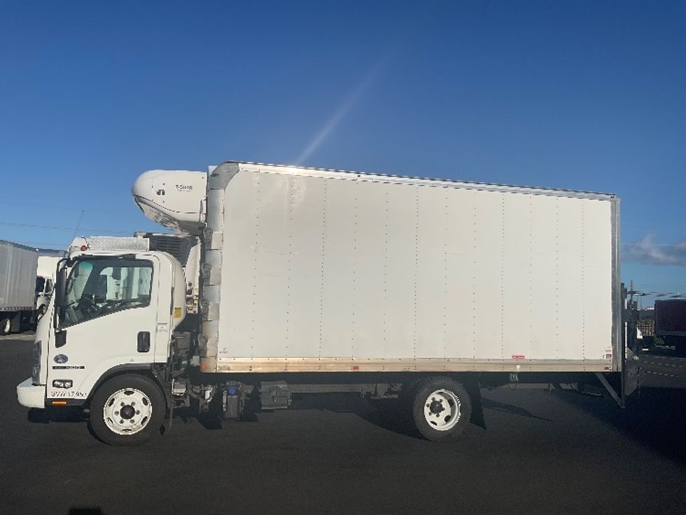 Refrigerated Truck-Light and Medium Duty Trucks-Isuzu-2020-NQR-Torrance-CA-107,058\n\t\tmiles-$ 56,250 - Image 4