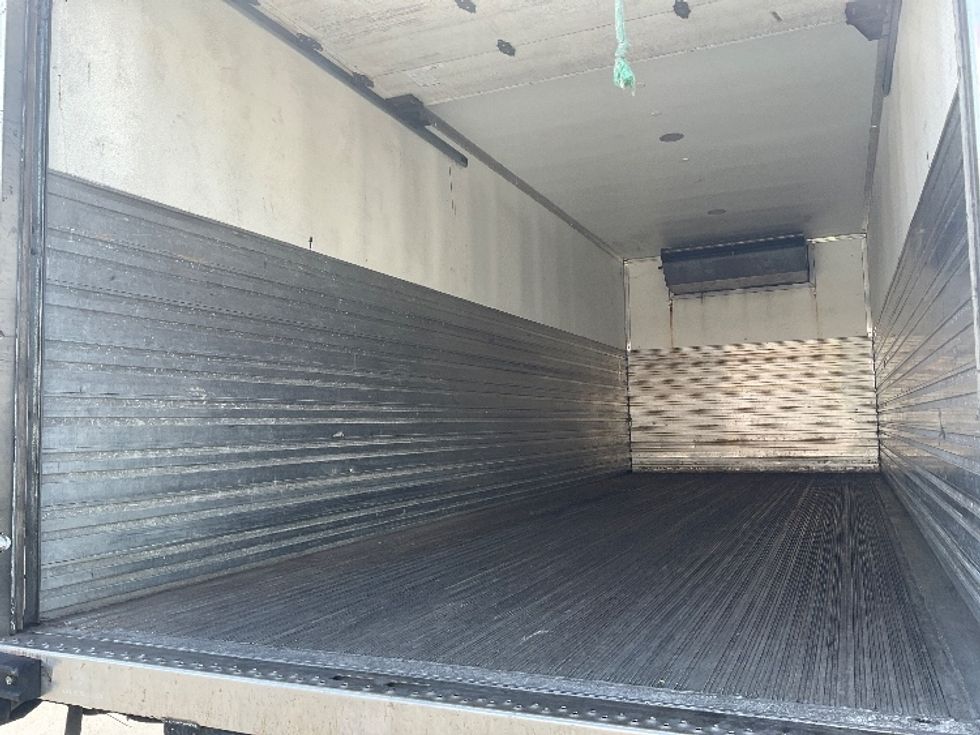 Refrigerated Truck-Light and Medium Duty Trucks-Isuzu-2020-NQR-Torrance-CA-113,234\n\t\tmiles-$ 51,250 - Image 11