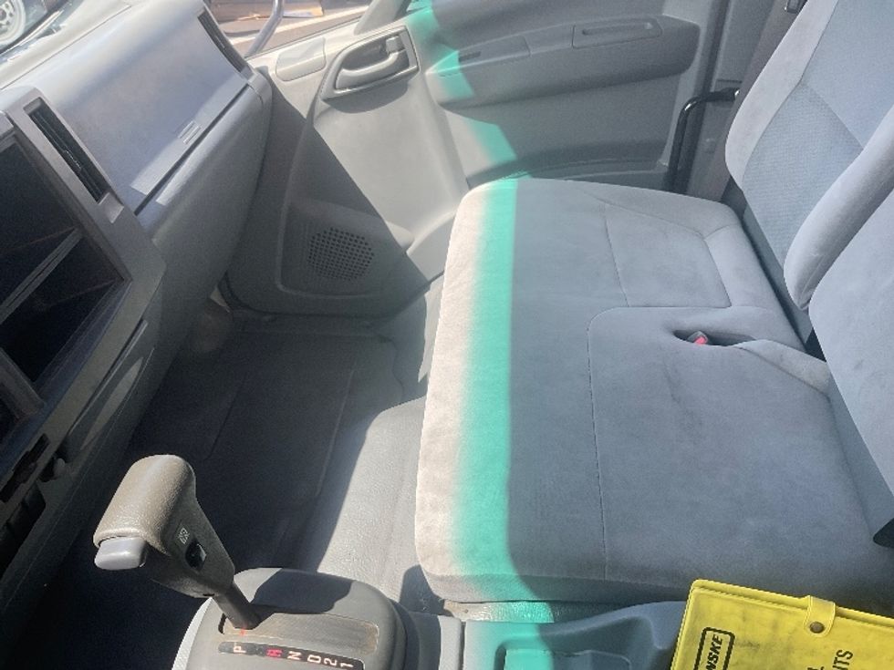 Refrigerated Truck-Light and Medium Duty Trucks-Isuzu-2020-NQR-Torrance-CA-83,622\n\t\tmiles-$ 59,750 - Image 19