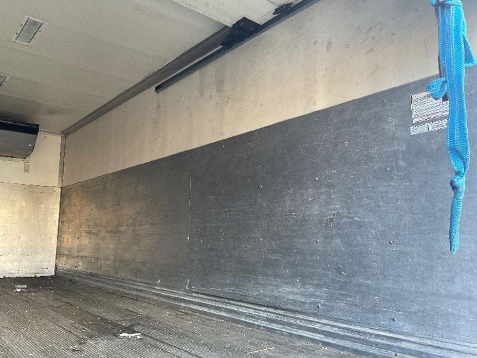 Refrigerated Truck-Light and Medium Duty Trucks-Isuzu-2020-NQR-Torrance-CA-90,287\n\t\tmiles-$ 56,750 - Image 11