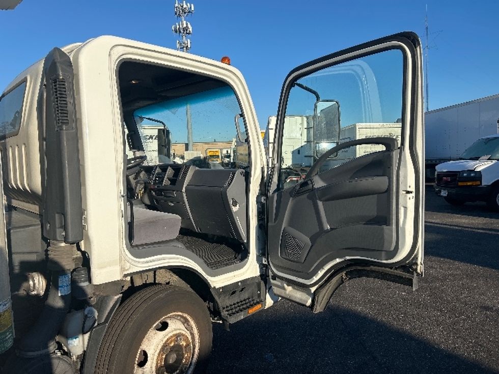 Refrigerated Truck-Light and Medium Duty Trucks-Isuzu-2020-NQR-West Babylon-NY-112,858\n\t\tmiles-$ 47,500 - Image 20