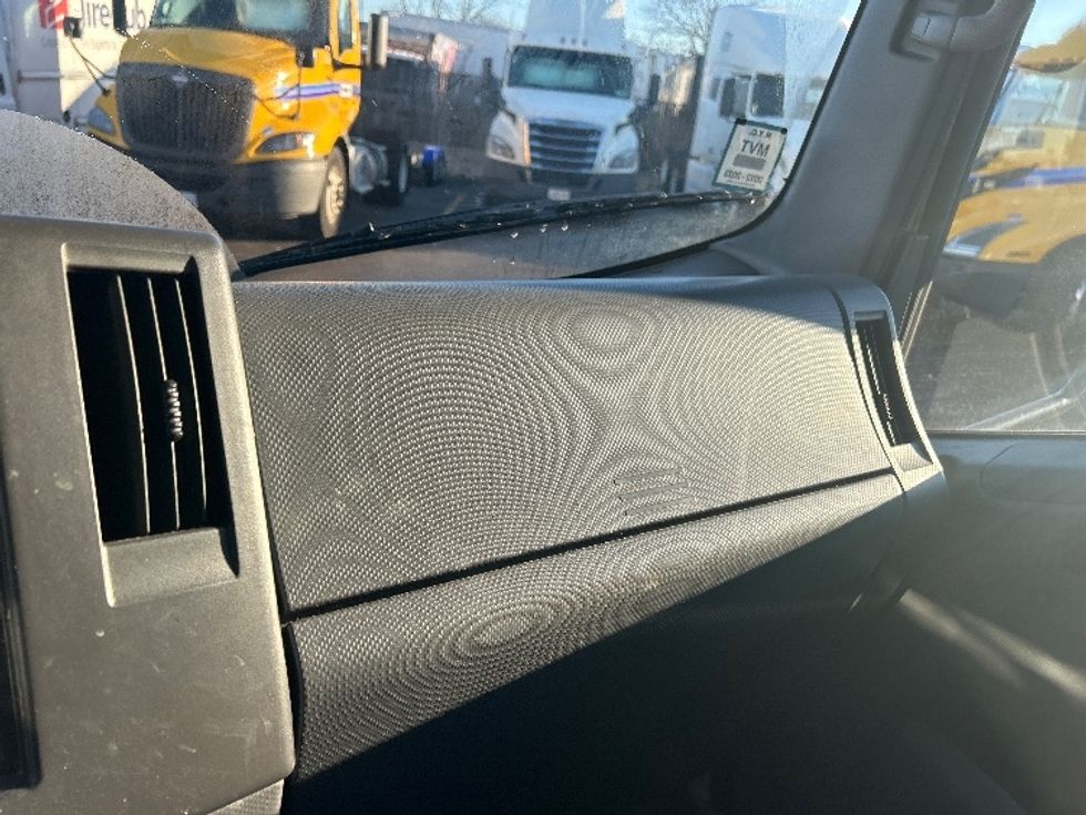 Refrigerated Truck-Light and Medium Duty Trucks-Isuzu-2020-NQR-West Babylon-NY-112,858\n\t\tmiles-$ 47,500 - Image 21