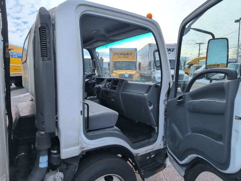 Refrigerated Truck-Light and Medium Duty Trucks-Isuzu-2020-NQR-West Babylon-NY-91,935\n\t\tmiles-$ 52,500 - Image 20