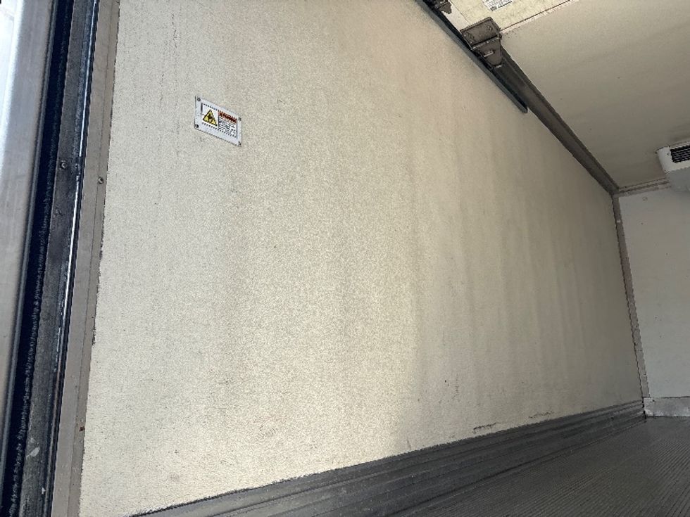 Refrigerated Truck-Light and Medium Duty Trucks-Isuzu-2020-NQR-West Sacramento-CA-203,279\n\t\tmiles-$ 33,750 - Image 10