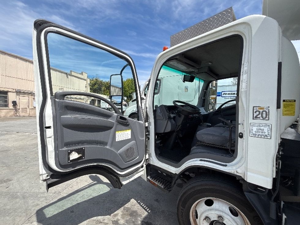 Refrigerated Truck-Light and Medium Duty Trucks-Isuzu-2020-NQR-West Sacramento-CA-203,279\n\t\tmiles-$ 33,750 - Image 15