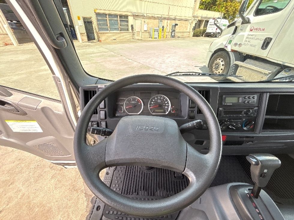 Refrigerated Truck-Light and Medium Duty Trucks-Isuzu-2020-NQR-West Sacramento-CA-203,279\n\t\tmiles-$ 33,750 - Image 16