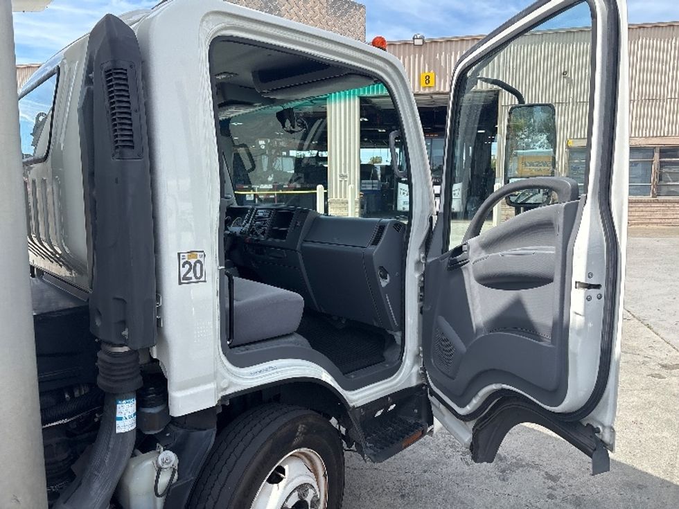 Refrigerated Truck-Light and Medium Duty Trucks-Isuzu-2020-NQR-West Sacramento-CA-203,279\n\t\tmiles-$ 33,750 - Image 19