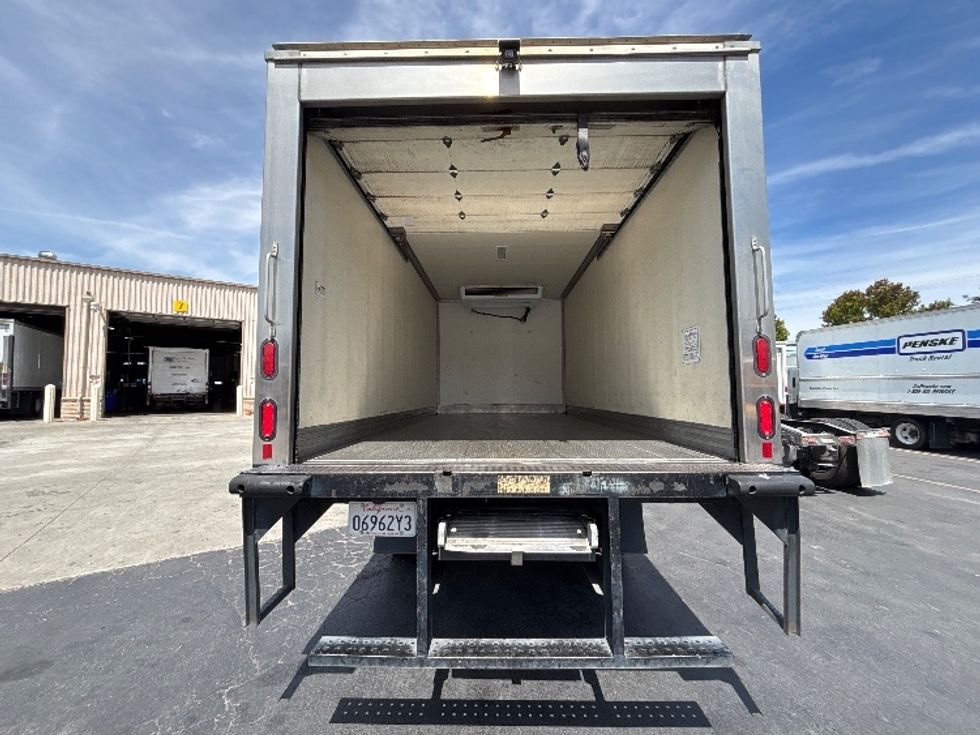 Refrigerated Truck-Light and Medium Duty Trucks-Isuzu-2020-NQR-West Sacramento-CA-203,279\n\t\tmiles-$ 33,750 - Image 8