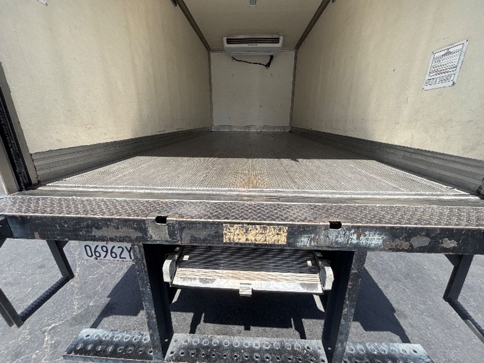 Refrigerated Truck-Light and Medium Duty Trucks-Isuzu-2020-NQR-West Sacramento-CA-203,279\n\t\tmiles-$ 33,750 - Image 9