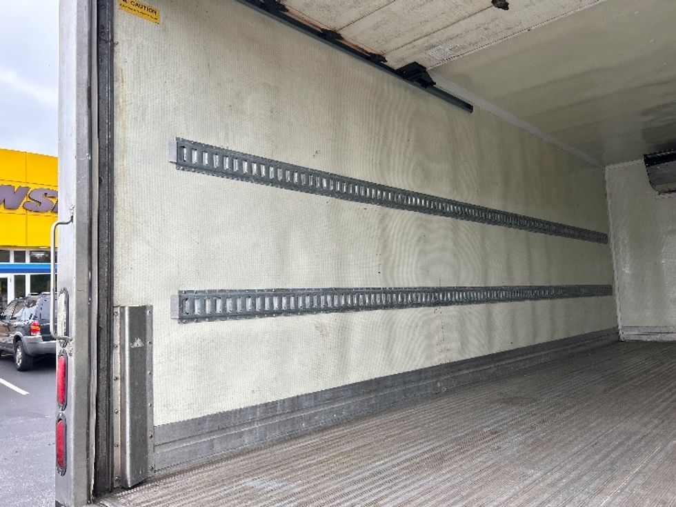 Refrigerated Truck-Light and Medium Duty Trucks-Isuzu-2020-NRR-Alexandria-VA-93,774\n\t\tmiles-$ 53,500 - Image 10