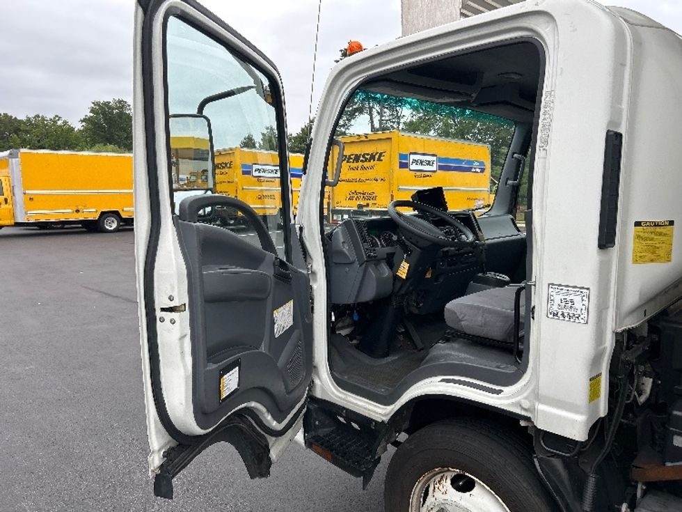 Refrigerated Truck-Light and Medium Duty Trucks-Isuzu-2020-NRR-Alexandria-VA-93,774\n\t\tmiles-$ 53,500 - Image 15