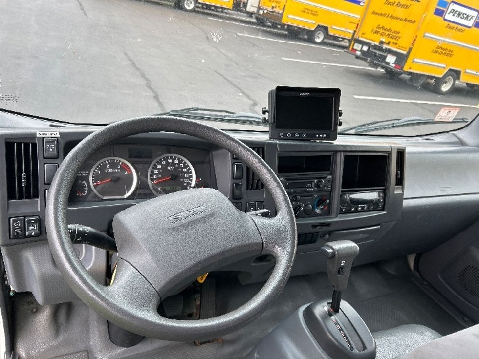 Refrigerated Truck-Light and Medium Duty Trucks-Isuzu-2020-NRR-Alexandria-VA-93,774\n\t\tmiles-$ 53,500 - Image 17