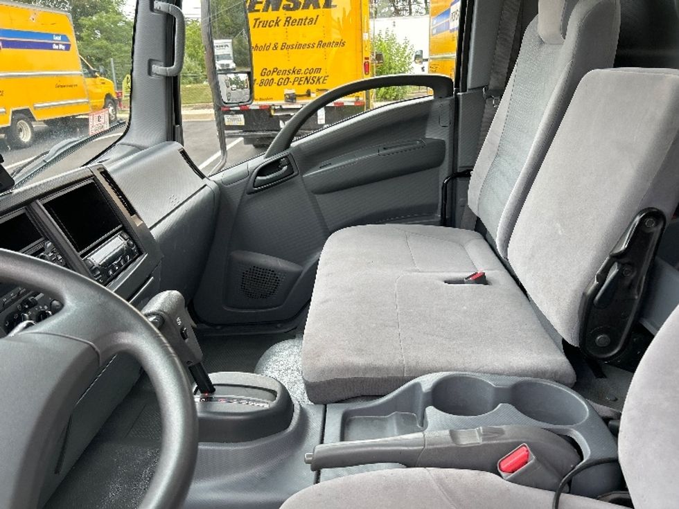 Refrigerated Truck-Light and Medium Duty Trucks-Isuzu-2020-NRR-Alexandria-VA-93,774\n\t\tmiles-$ 53,500 - Image 18
