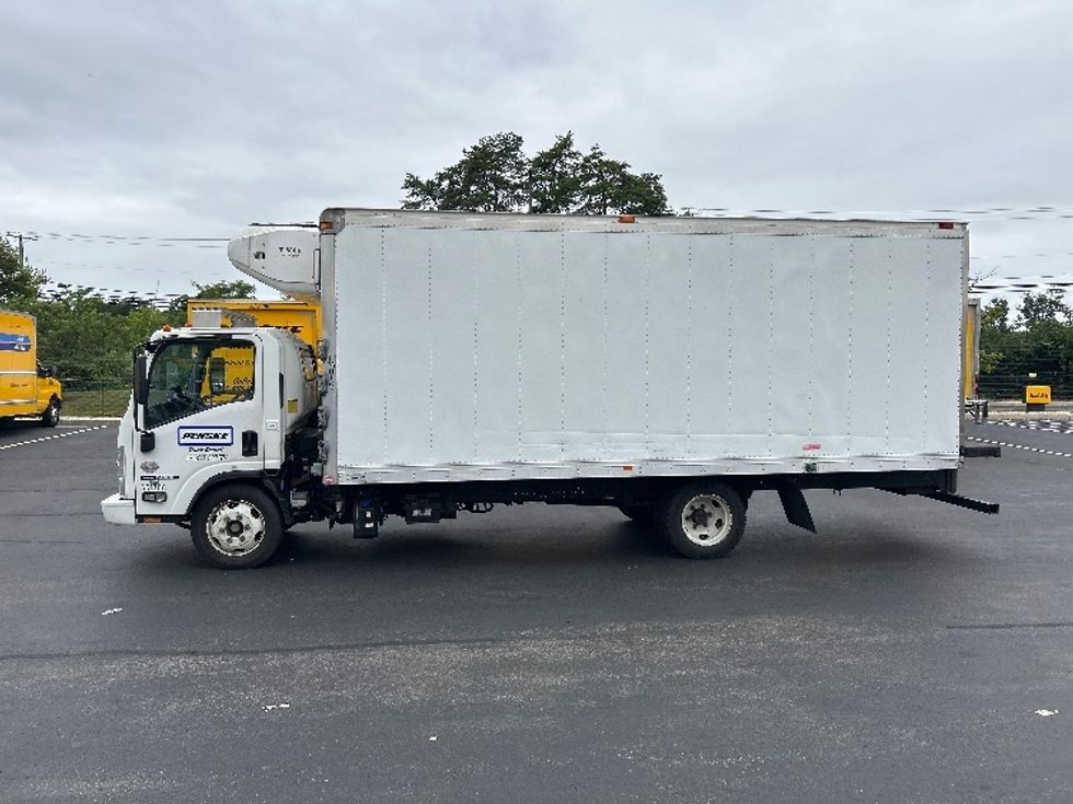 Refrigerated Truck-Light and Medium Duty Trucks-Isuzu-2020-NRR-Alexandria-VA-93,774\n\t\tmiles-$ 53,500 - Image 4