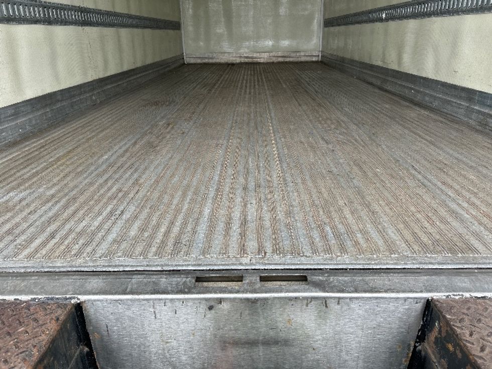 Refrigerated Truck-Light and Medium Duty Trucks-Isuzu-2020-NRR-Alexandria-VA-93,774\n\t\tmiles-$ 53,500 - Image 9