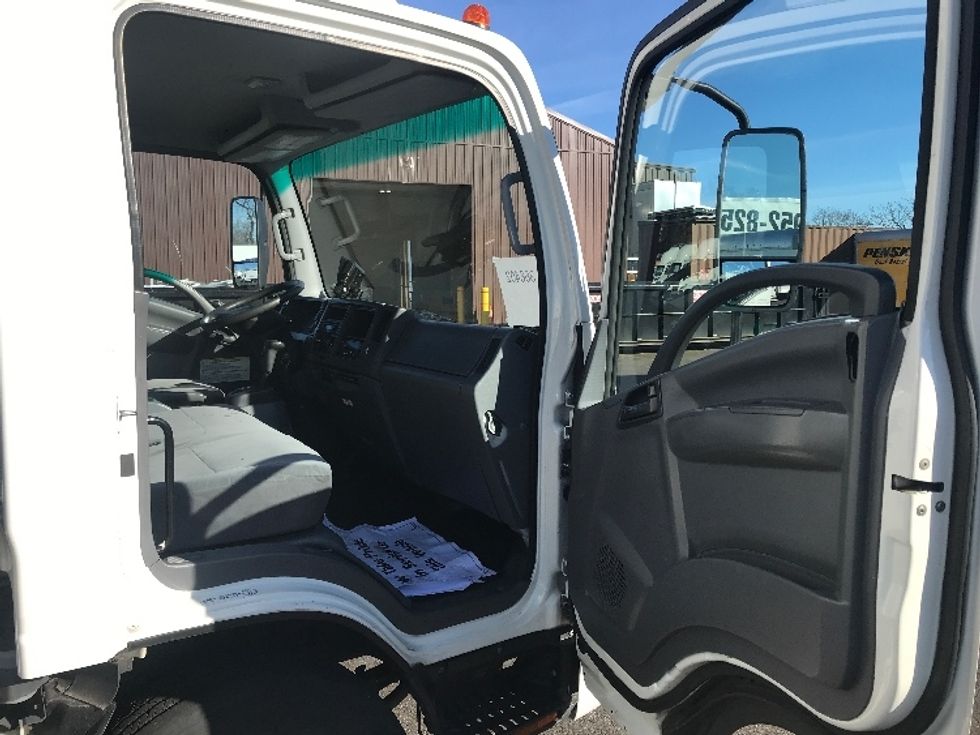 Refrigerated Truck-Light and Medium Duty Trucks-Isuzu-2020-NRR-Bensalem-PA-147,647\n\t\tmiles-$ 43,500 - Image 19